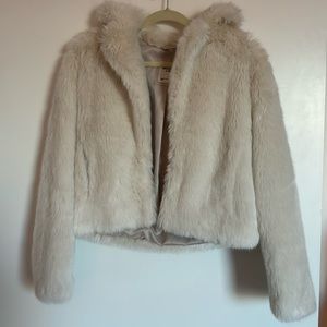 Never worn! Abercrombie & fitch faux fur short white coat size small